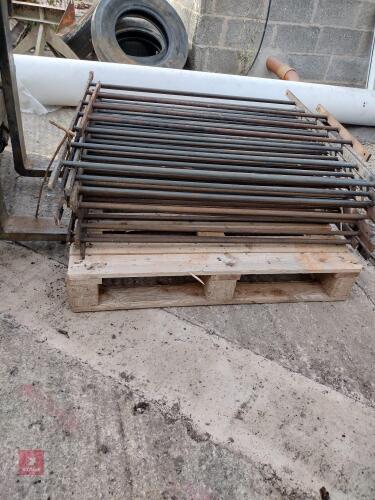 PALLET OF SOLID METAL RAILINGS