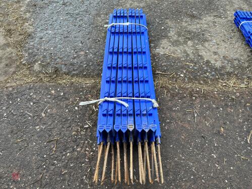 18 BLUE HOTLINE PLASTIC FENCING STAKES