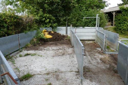 BATEMAN GALVANISED SHEEP HANDLING SYSTEM