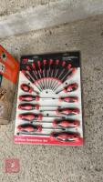 REDLINE SCREWDRIVER SET - 2