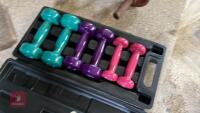 SET OF DUMBBELLS IN CASE - 3