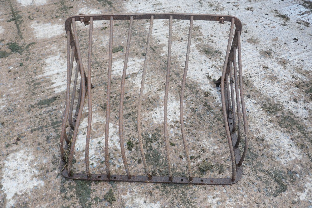 CAST IRON HAY RACK