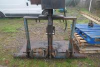 TRACTOR MOUNTED LOG SPLITTER - 8