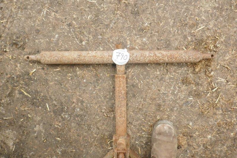 DRAW BAR TO SUIT 3 POINT HITCH