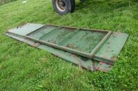 BRIAN LEGG 8T GRAIN TRAILER - 9