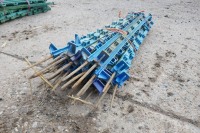 25 BLUE ELECTRIC FENCING STAKES - 3