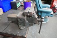 4.5'' FORTIS BENCH VICE - 3