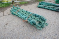 25 DARK GREEN ELECTRIC FENCING STAKES - 2