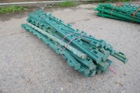 25 DARK GREEN ELECTRIC FENCING STAKES - 3