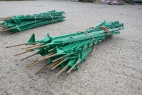 25 LIGHT GREEN ELECTRIC FENCING STAKES - 3