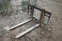 SET OF PALLET FORKS