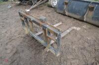 SET OF PALLET FORKS - 8