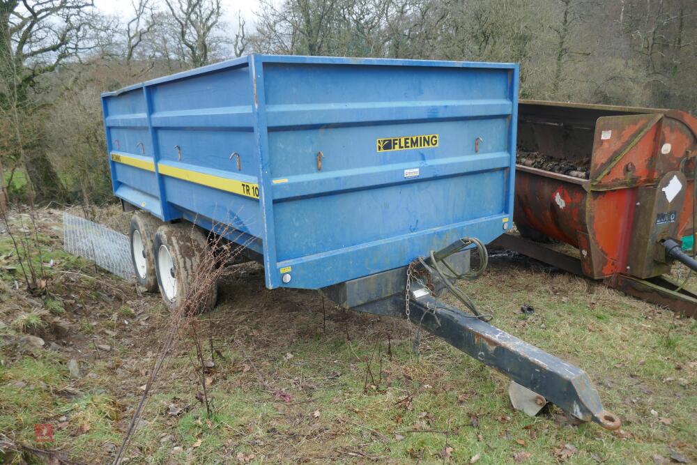 2015 FLEMING TWIN AXLE GRAIN TRAILER