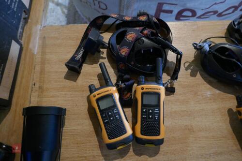 2 MOTOROLA TLKR 2 WAY RADIOS