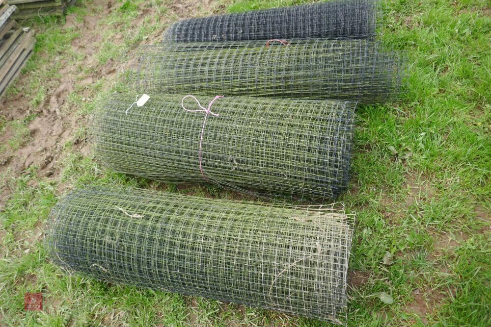 4 ROLLS OF PLASTIC JUMBO NETTING WIRE