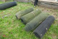 4 ROLLS OF PLASTIC JUMBO NETTING WIRE - 4