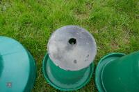 10 GREEN PLASTIC KING FEEDERS - 4