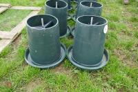 10 DARK GREEN PLASTIC KING FEEDERS - 2