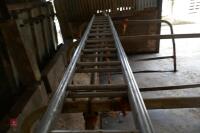 ALUMINIUM EXTENDING LADDER - 2