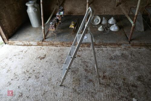 ALUMINIUM 3' STEP LADDER