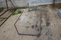 MESH CATTLE HAY FEEDER - 2