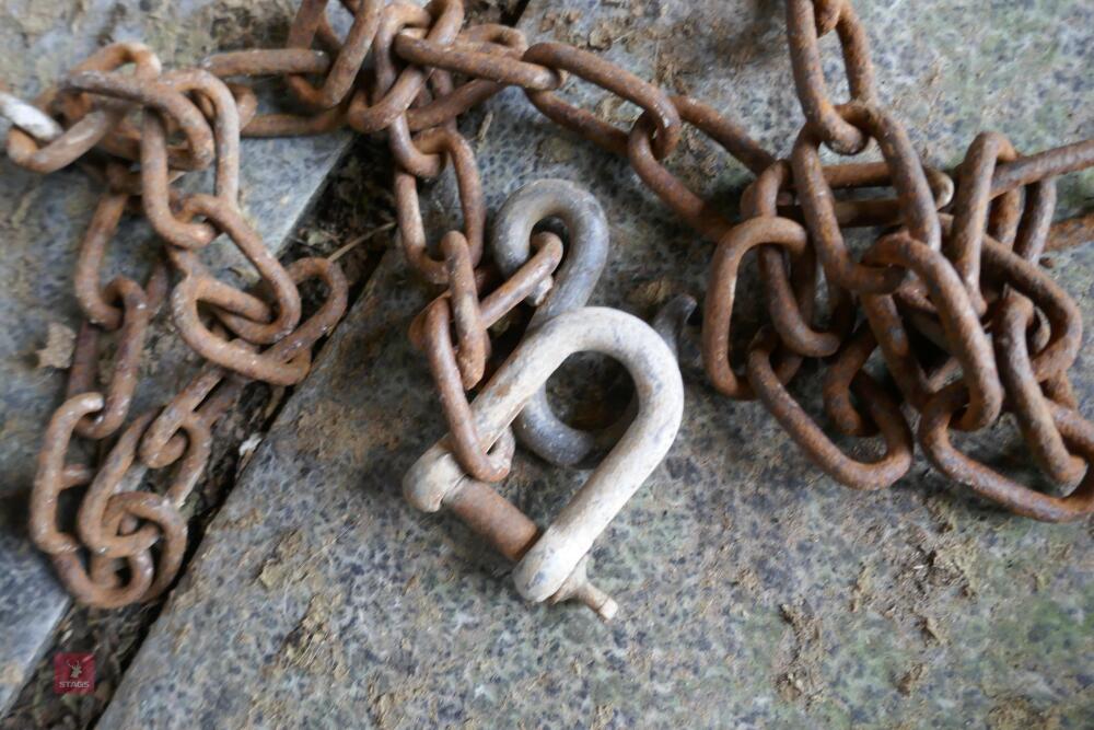 QTY OF CHAIN, D-LINKS AND HOOKS