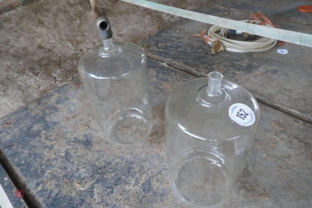 2 GLASS MILKING RELEASE JARS