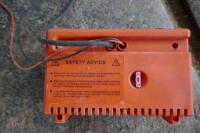 SEALEY 12V BATTERY CHARGER - 3