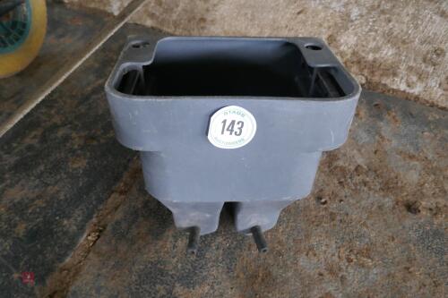 PLASTIC 2 TEAT CALF FEEDER