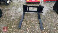 SET OF PALLET FORKS- EURO 8 BRAKCETS NEW - 2