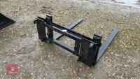 SET OF PALLET FORKS- EURO 8 BRAKCETS NEW - 4