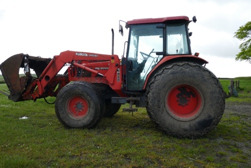 2005 KUBOTA ME9000 4WD C/W LOADER