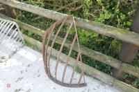 METAL CORNER HAY RACK - 2