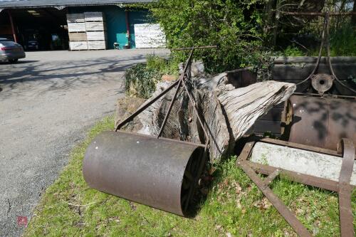 LARGE GARDEN ROLLER