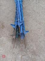 11 BLUE 4FT ELECTRIC FENCE STAKES - 2