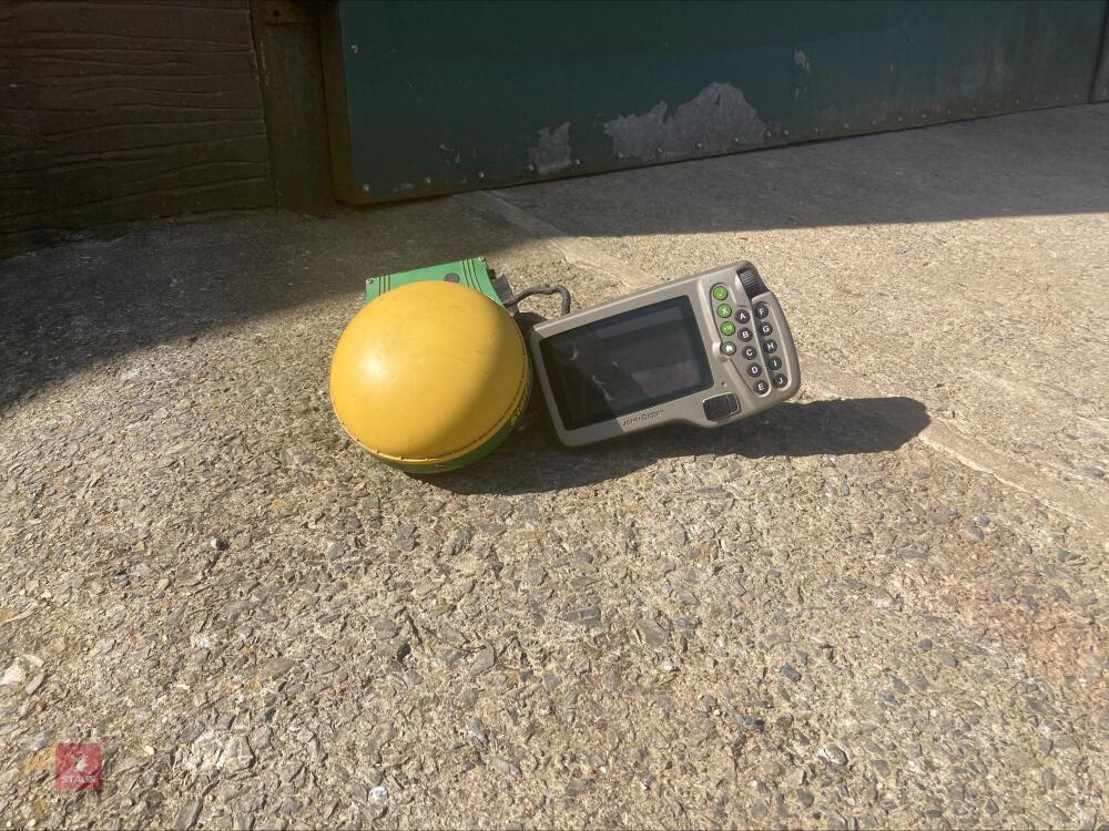 JOHN DEERE GPS GUIDANCE
