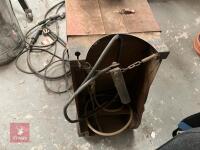 MIG WELDER + ACCESSORIES - 6