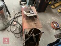 MIG WELDER + ACCESSORIES - 7