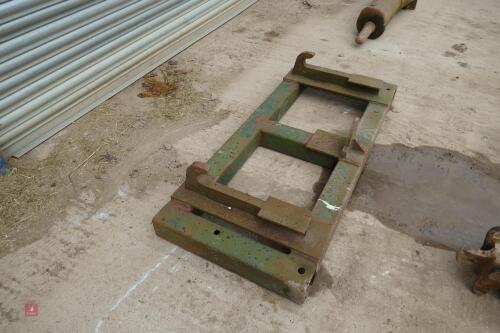 MERLO BRACKETS ON A FRAME