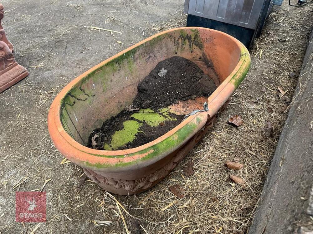 OVAL TERRACOTTA PLANT POT