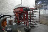 KVERNELAND TS-400 4M SEED DRILL