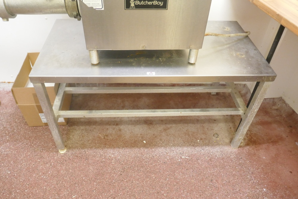 STAINLESS STEEL WORK TABLE