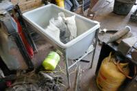 DAIRY WASH BASIN+ GUTTER CLIPS (53) - 4