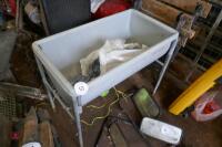 DAIRY WASH BASIN+ GUTTER CLIPS (53) - 6
