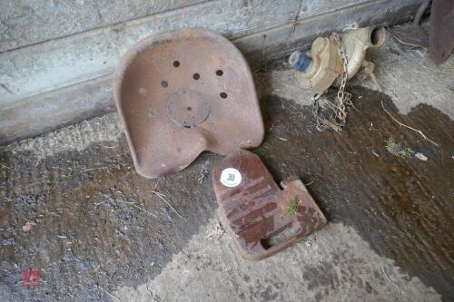 MASSEY FERGUSON WEIGHT + SEAT(30)