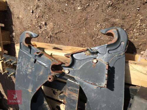 NEW HOLLAND TD5010 BRACKETS