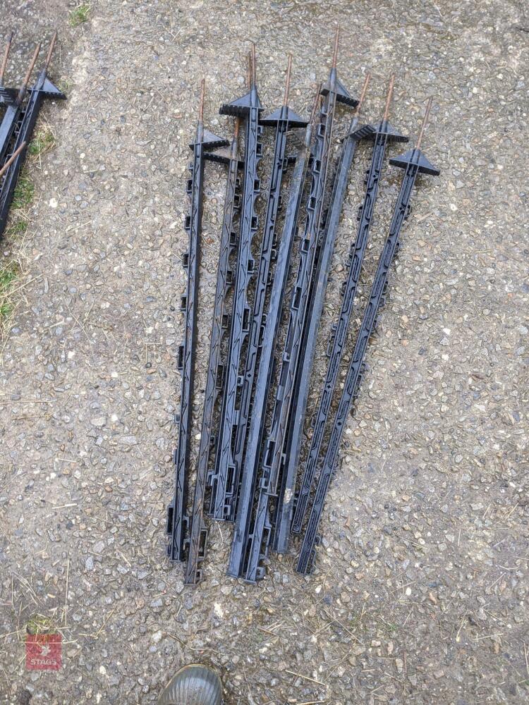 10 ELECTRIC FENCE POSTS (BLACK)