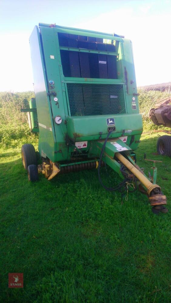 JOHN DEERE 550 ROUND BALER