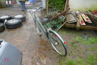 VINTAGE HERCULES LADIES BIKE (90) - 2