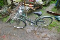 VINTAGE HERCULES LADIES BIKE (90) - 6